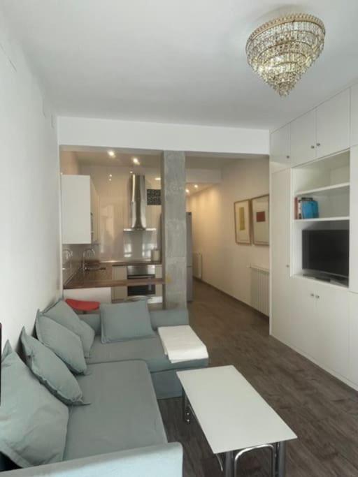 Nuevo Y Confortable Apartamento En Vista Alegre Madrid Exterior photo